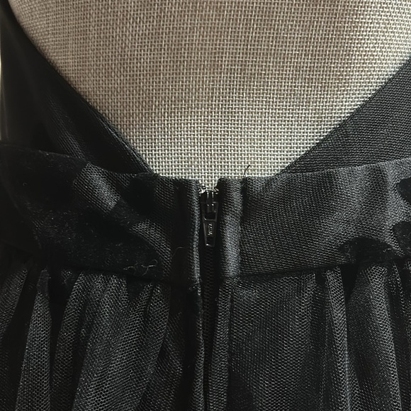 Black Formal/Prom Dress by Windsor. Sz. L Worn once. BUST PROFFESIONALY ALTERED - Picture 8 of 12